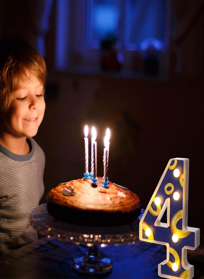 Yuntau زينة عيد ميلاد برقم 4 مضيئة بحلقات يونتاو الزرقاء والذهبية بتقنية LED، تتضمن شخصيات كرتونية زرقاء وذهبية، وقطع مركزية مضيئة للطاولات، مثالية لحفلات ذات طابع كرتوني. - Image 4
